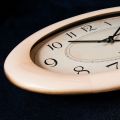  Салют Настенные часы (26.5x4x40 см) ДС - ОБ7 - 028 