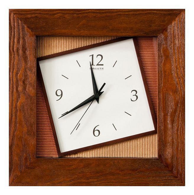  Салют Настенные часы (31x31 см) Ассиметрия ДСЗ - 4АС28 - 467